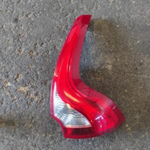 Piloto trasero derecho Volvo XC60 I 2.0 D3 (163 cv)