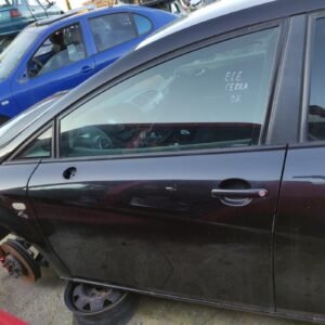Puerta delantera izquierda Seat Leon II (1P) FR 2.0 TDI (170 cv) DPF