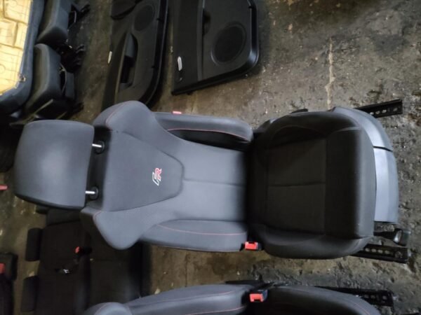 Juego asientos completo Seat Leon II (1P) FR 2.0 TDI (170 cv) DPF - Imagen 4