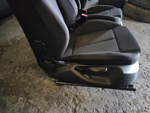 Juego asientos completo Seat Leon II (1P) FR 2.0 TDI (170 cv) DPF - Imagen 7