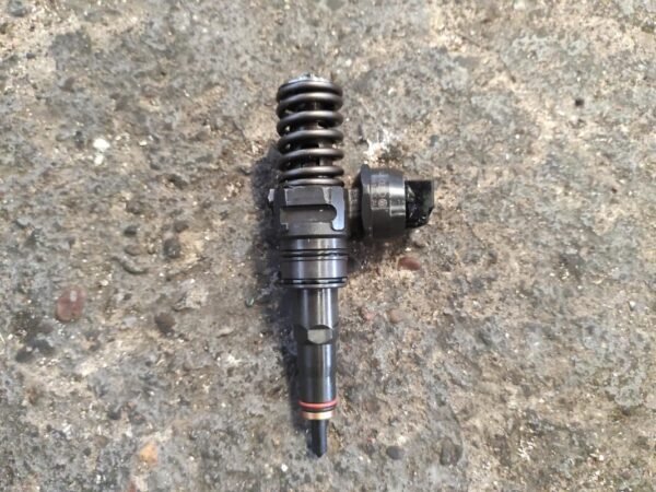 Inyector Volkswagen Touareg I (7L) 2.5 R5 TDI (174 cv)
