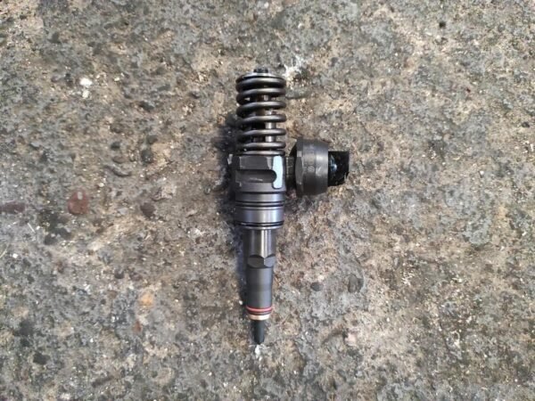 Inyector Volkswagen Touareg I (7L) 2.5 R5 TDI (174 cv)