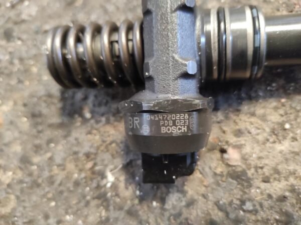 Inyector Volkswagen Touareg I (7L) 2.5 R5 TDI (174 cv) - Imagen 2