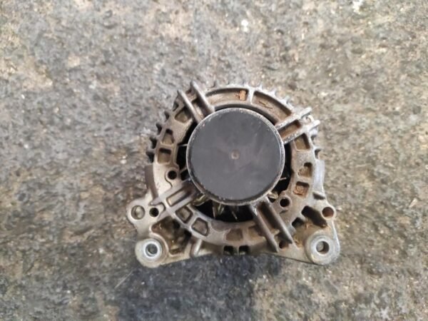 Alternador Volkswagen Golf VI 1.6 TDI (105cv) - Imagen 2