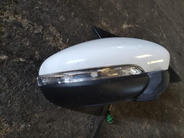 Retrovisor derecho Volkswagen Golf VI 1.6 TDI (105cv) - Imagen 2