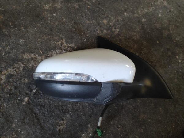 Retrovisor derecho Volkswagen Golf VI 1.6 TDI (105cv)