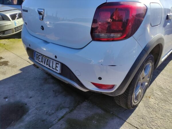 Paragolpe trasero Dacia Sandero II (Versión 2016) 0.9 TCe (90 cv) Start&Stop - Imagen 2