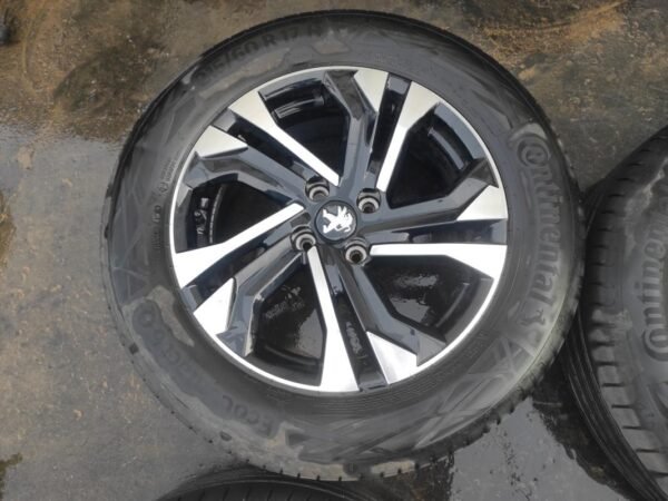 Llantas de 17 pulgadas Peugeot 2008 II, 6,5J17 CH4-32, con neumáticos Continental 215/60R17 96H del año 2023. - Imagen 2