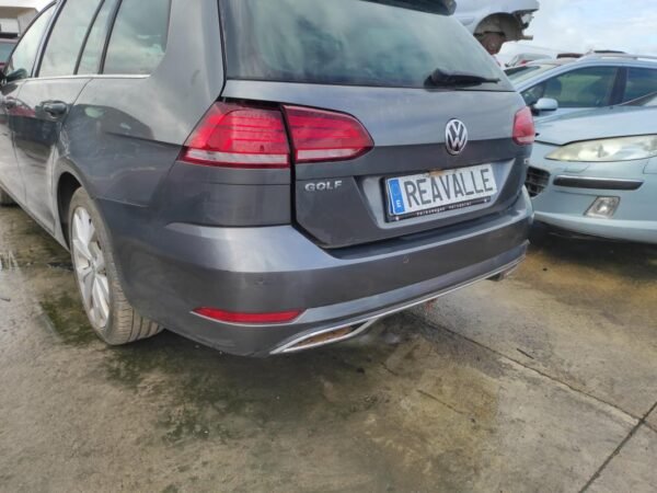 Paragolpe trasero Volkswagen Golf VII Variant (Versión 2016) 1.5 TSI (150cv) - Imagen 2