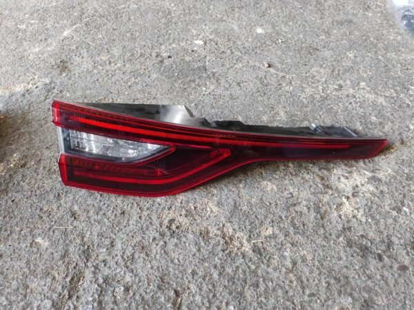 Piloto trasero izquierdo Renault Talisman Estate 1.7 Blue DCI (150 CV)