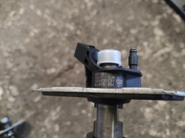 Inyector Audi A6 (4F,C6 Versión 2008) 2.7 TDI V6 (190 cv) Multitronic DPF - Imagen 2
