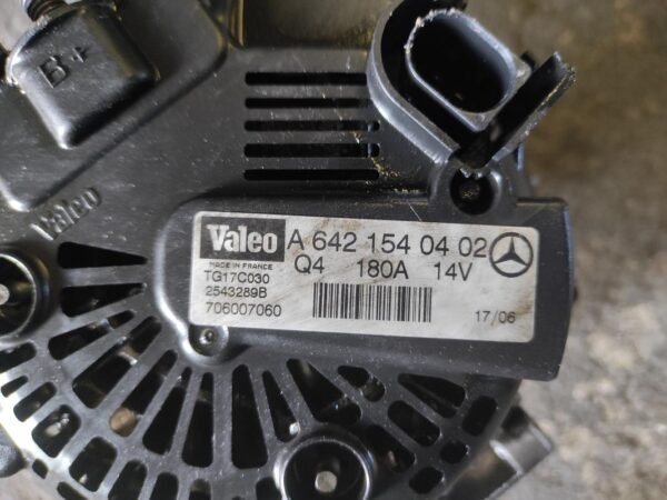 Alternador Mercedes Benz Clase E (W211) E 320 CDI (224 cv) - Imagen 4