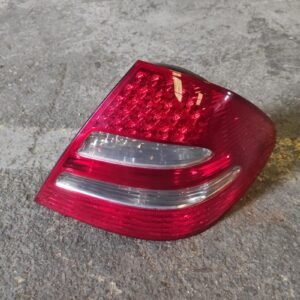 Piloto trasero derecho Mercedes Benz Clase E (W211) E 320 CDI (224 cv)