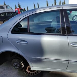 Puerta trasera derecha Mercedes Benz Clase E (W211) E 320 CDI (224 cv)