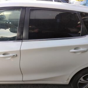 Puerta trasera izquierda Nissan Pulsar (C13) 1.5 dCi (110 cv)