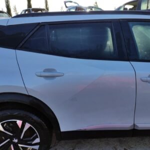 Puerta trasera derecha Peugeot 2008 II (UD_, US_, UY_, UK_) 1.2 PureTech 100 (101 cv)