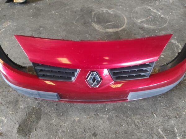 Paragolpe delantero Renault Scenic II 1.5 dCI (82 cv) - Imagen 4