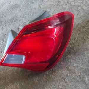 Piloto trasero derecho Opel Corsa E 5-puertas 1.3 CDTI ECOTEC (75 cv) start/stop