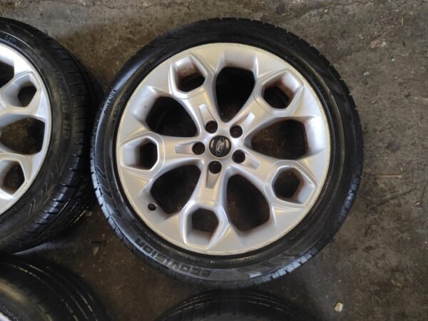 Llantas de 19 pulgadas Ford KUGA I, 8Jx19H2 OFF 52.5, ruedas 235/45R19 95W KUMHO Y ECOVISION. - Imagen 3