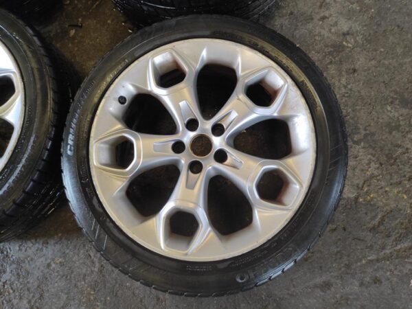 Llantas de 19 pulgadas Ford KUGA I, 8Jx19H2 OFF 52.5, ruedas 235/45R19 95W KUMHO Y ECOVISION. - Imagen 5