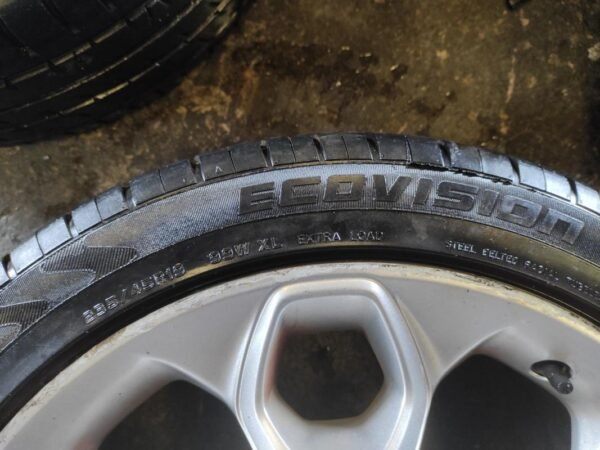 Llantas de 19 pulgadas Ford KUGA I, 8Jx19H2 OFF 52.5, ruedas 235/45R19 95W KUMHO Y ECOVISION. - Imagen 9