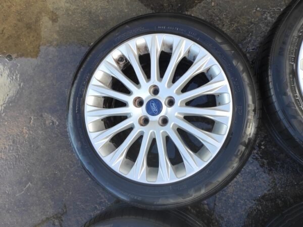 Llantas de 17 pulgadas Ford Grand C-MAX del 2012, E7.0Jx17H2 ET50,  con neumáticos Nexen 215/50R17 95W del 2021 y 2022. - Imagen 2