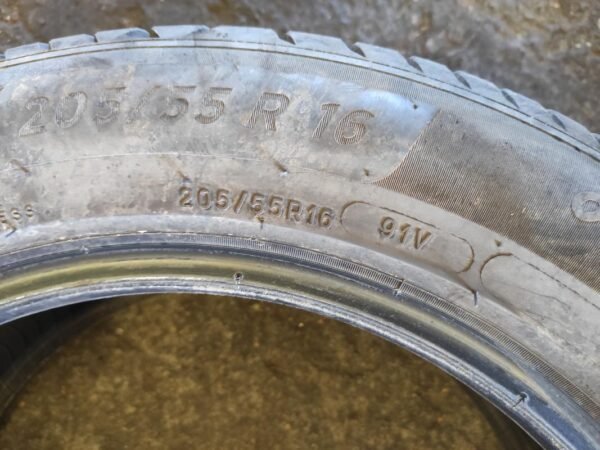Juego de Neumáticos Michelin 205/55R16, año 2022.