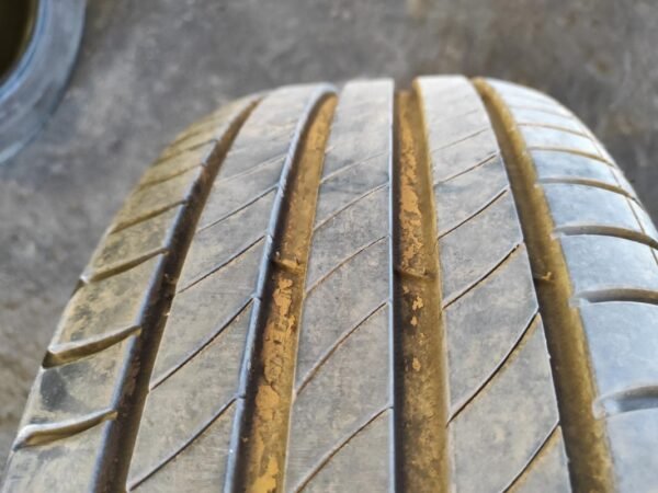 Juego de Neumáticos Michelin 205/55R16, año 2022. - Imagen 4