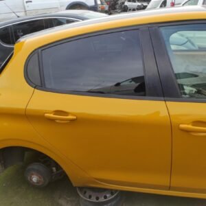 Puerta trasera derecha Peugeot 208 (Versión 2015) 1.2 PureTech (82 cv)