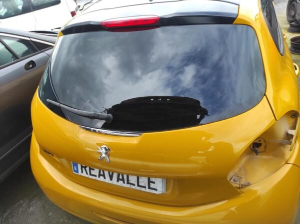 Porton trasero Peugeot 208 (Versión 2015) 1.2 PureTech (82 cv)