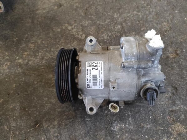 Compresor aire acondicionado Opel Astra J 2.0 CDTI (160 cv) - Imagen 2