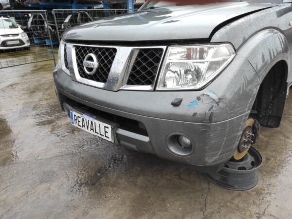 Paragolpe delantero Nissan Pathfinder III 2.5 DTi 4WD (174 cv) - Imagen 2