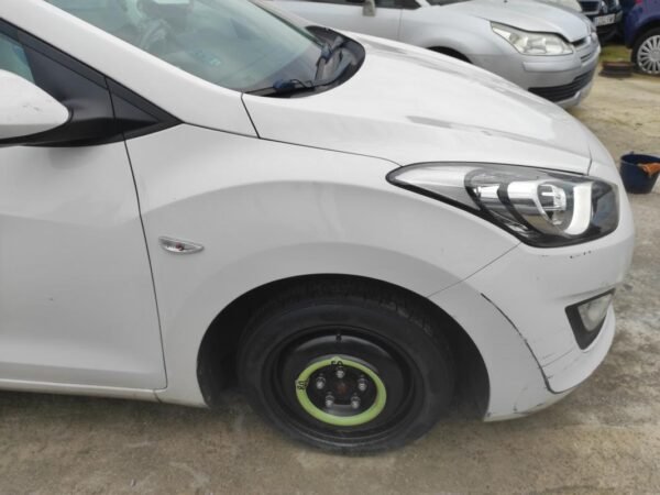 Aleta delantera derecha Hyundai i30 II 1.4 MPI (100 cv)