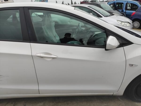 Puerta delantera derecha Hyundai i30 II 1.4 MPI (100 cv)