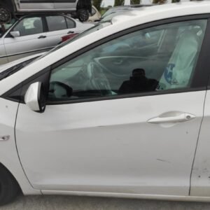 Puerta delantera izquierda Hyundai i30 II 1.4 MPI (100 cv)