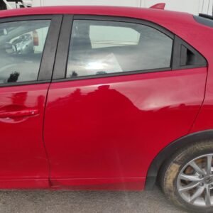 Puerta trasera izquierda Honda Civic IX Hatchback (Versión 2014) 1.4 i-VTEC (100 cv)