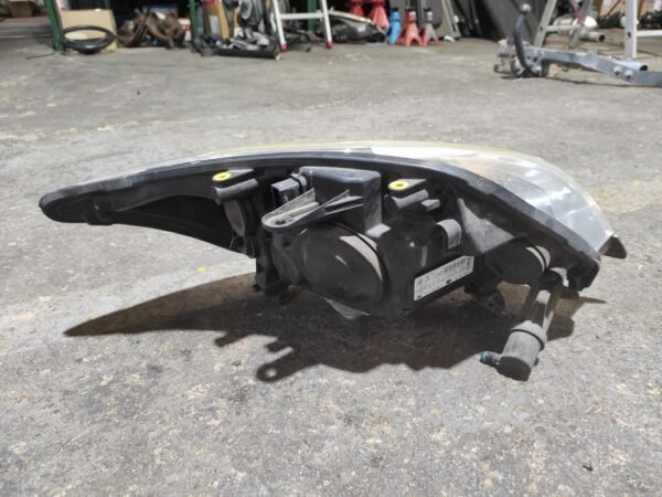 Faro izquierdo Ford Kuga I 2.0 TDCi (136 cv) - Imagen 2