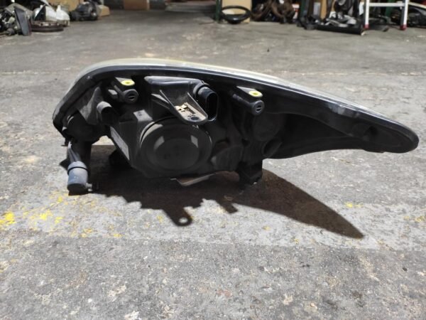 Faro derecho Ford Kuga I 2.0 TDCi (136 cv) - Imagen 2