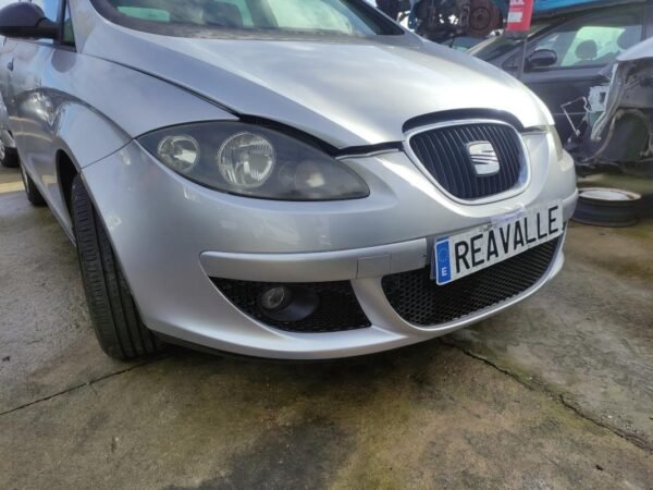 Paragolpe delantero Seat Altea (5P) 1.6 MPI (102 cv) - Imagen 2