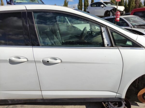 Puerta delantera derecha Ford Grand C-MAX 1.6 Duratorq TDCi (115 cv) DPF
