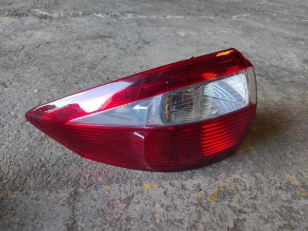 Piloto trasero izquierdo Ford C-MAX II 1.6 Duratorq TDCi (95 cv) DPF