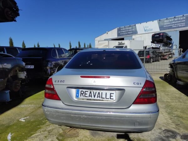 Despiece Mercedes Benz Clase E (W211) E 320 CDI (224 cv) 2006 - Imagen 4