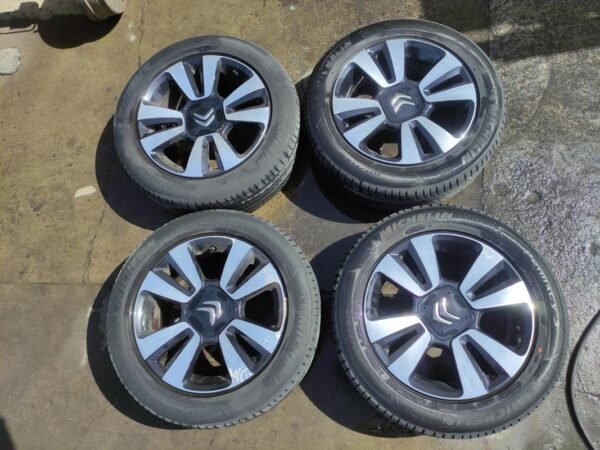 Llantas de 16 pulgadas Citroen C3 III del 2019, 6.5J16 CH4-20, con neumáticos Michelin 205/55R16 91V, del 2018 y 2021.
