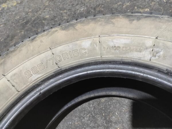 Juego de Neumáticos HI FLY 225/70R15C, año 2021. - Imagen 2