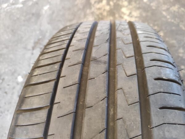 Juego de Neumáticos Falken 205/55R16, año 2023. - Imagen 5