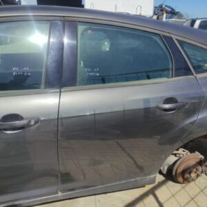 Puerta trasera izquierda Ford Focus III Hatchback (Versión 2014) 1.0 EcoBoost (125 cv) S&S