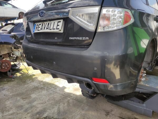 Paragolpe trasero Subaru Impreza III Hatchback 2.0R Automatico (150 cv) - Imagen 2
