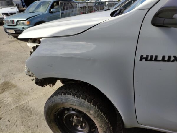 Aleta Delantera Izquierda Toyota Hilux Double Cab VIII 2.4 D-4D (150 cv) 4WD S&S