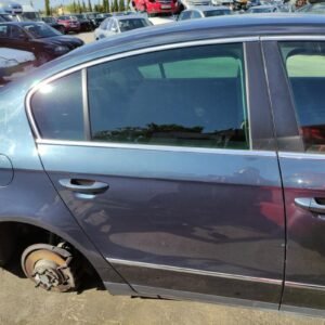 Puerta trasera derecha Volkswagen Passat (B6) 2.0 TDI (140 cv)