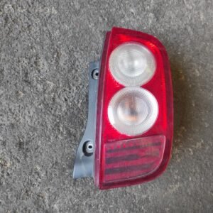 Piloto trasero derecho Nissan Micra (K12) 1.2 i 16V (80 cv)